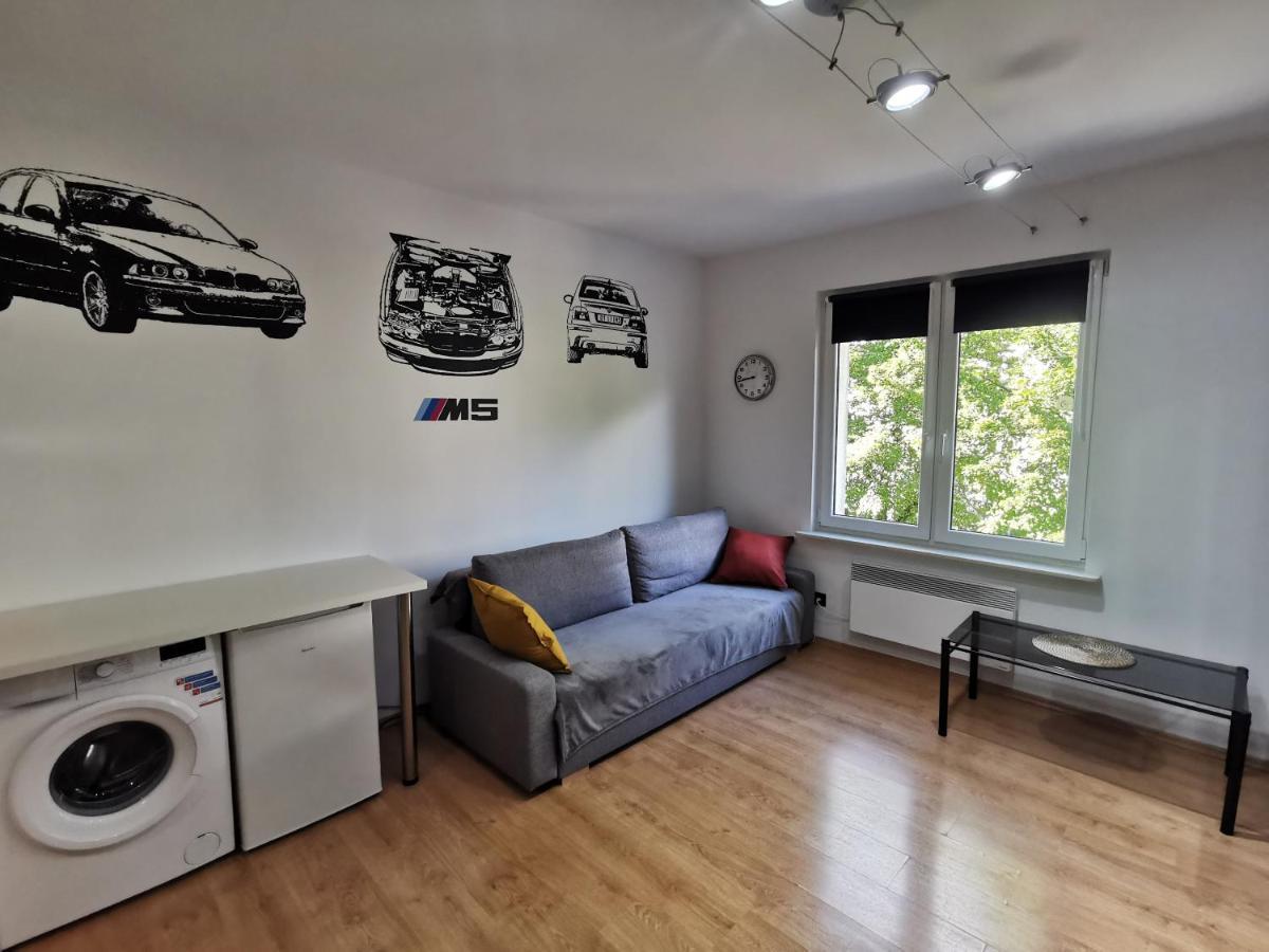 Small Apartament In Heart Of Boleslawiec City Екстериор снимка
