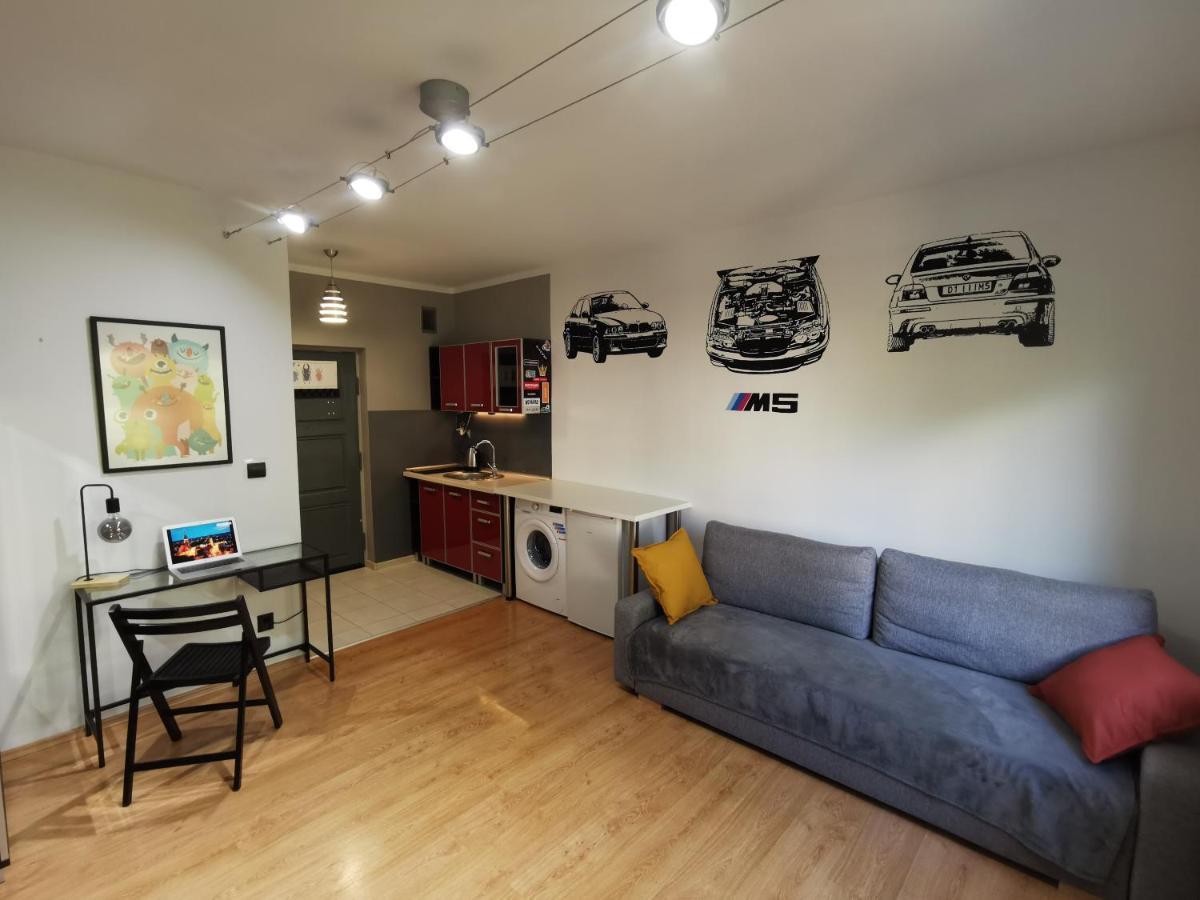 Small Apartament In Heart Of Boleslawiec City Екстериор снимка